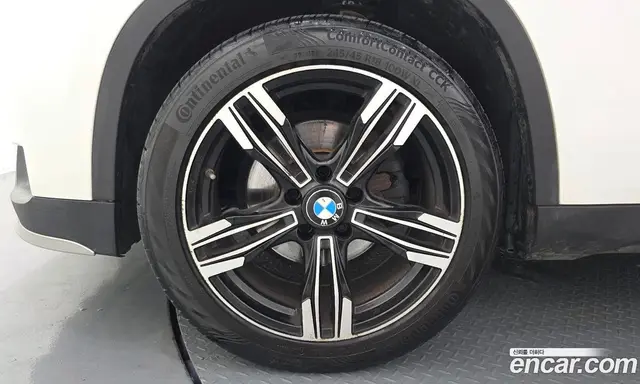 BMW X1 2015 2.0 автомат (гидро), миниатюра 5