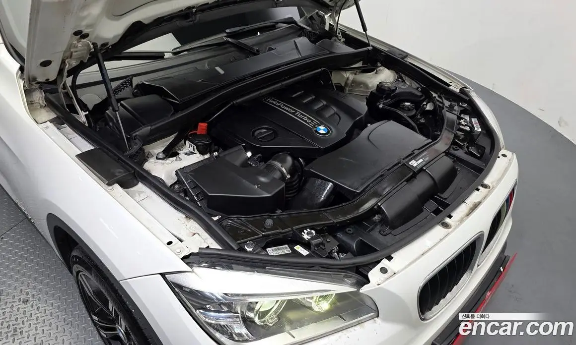 BMW X1 2015 2.0 автомат (гидро), фото 6