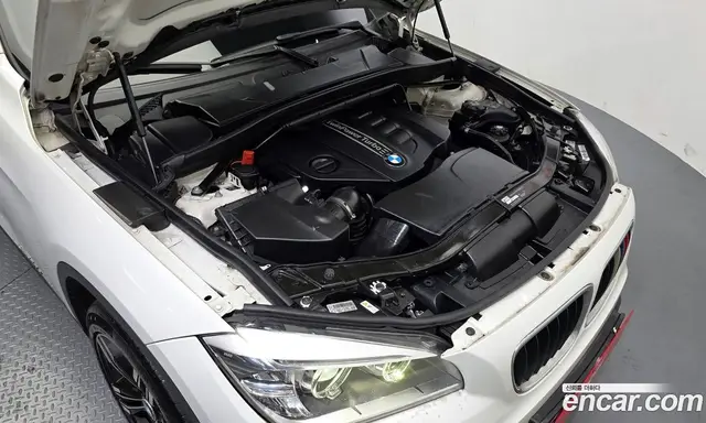BMW X1 2015 2.0 автомат (гидро), миниатюра 6