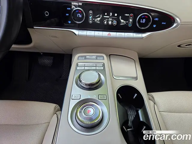 Genesis GV70 2021 2.5 автомат (гидро), миниатюра 11 Genesis GV70 2021 2.5 автомат (гидро), миниатюра 11