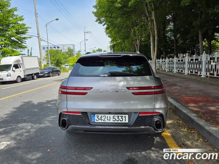 Genesis GV70 2021 2.5 автомат (гидро), фото 4 Genesis GV70 2021 2.5 автомат (гидро), фото 4