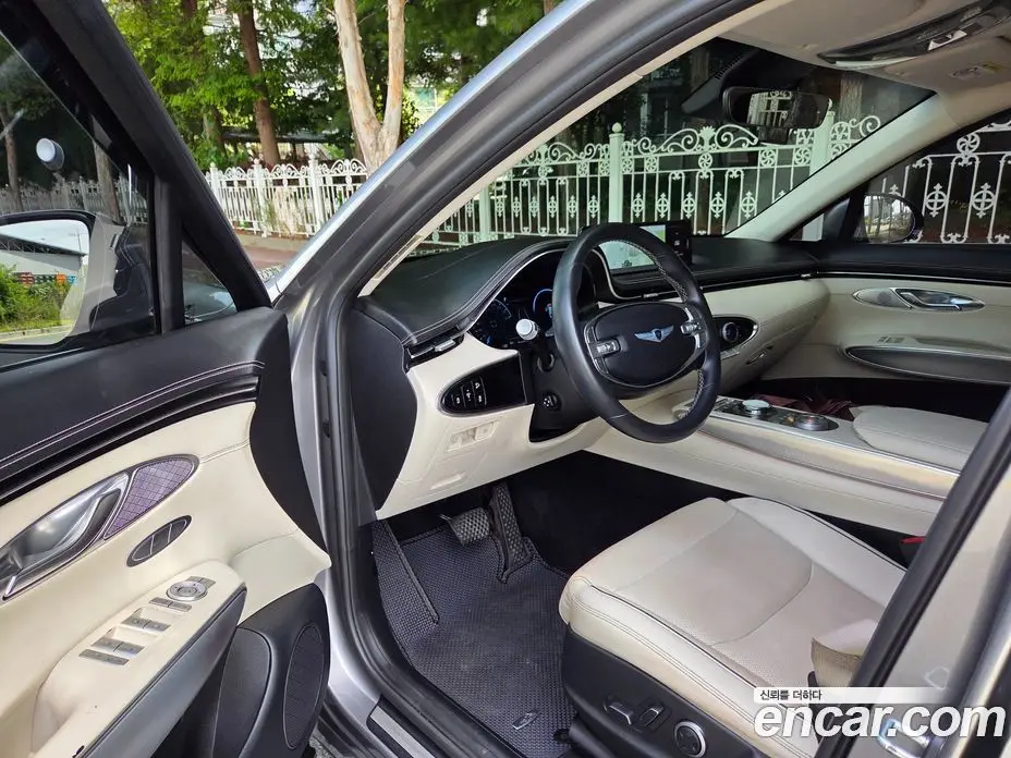 Genesis GV70 2021 2.5 автомат (гидро), фото 5 Genesis GV70 2021 2.5 автомат (гидро), фото 5