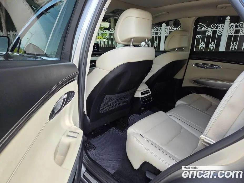 Genesis GV70 2021 2.5 автомат (гидро), фото 6 Genesis GV70 2021 2.5 автомат (гидро), фото 6