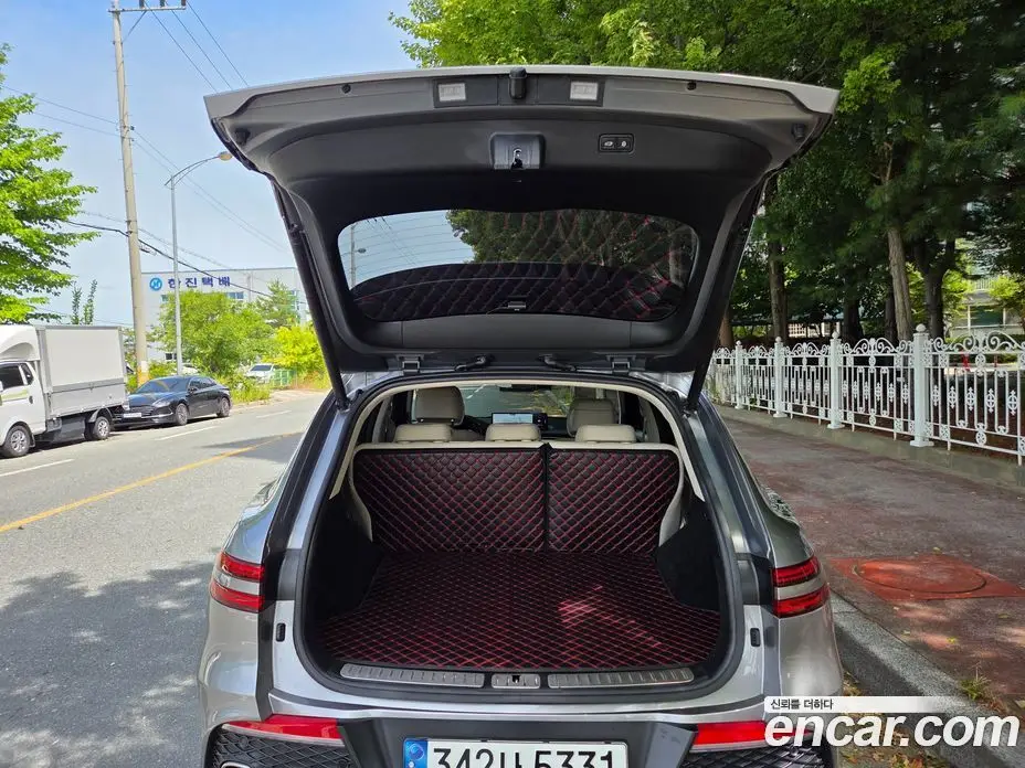 Genesis GV70 2021 2.5 автомат (гидро), фото 7 Genesis GV70 2021 2.5 автомат (гидро), фото 7