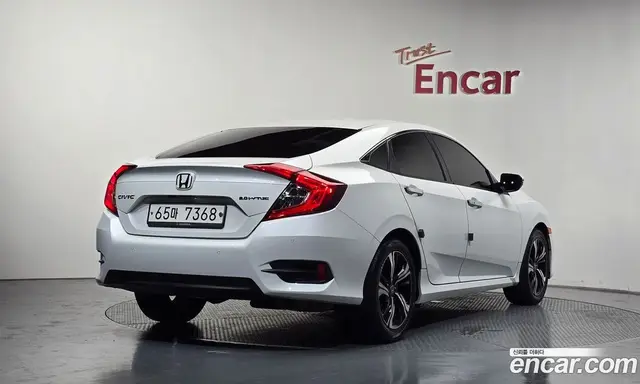 Honda Civic 2017 2.0 автомат (гидро), миниатюра 2