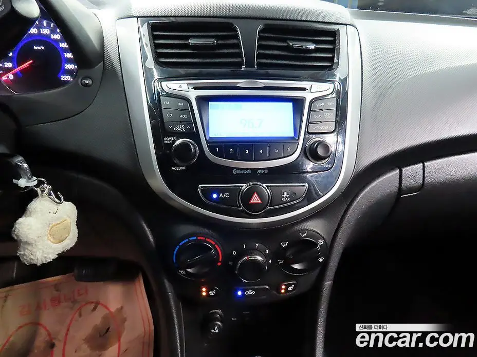Hyundai Accent 2013 1.4 автомат (гидро), фото 11