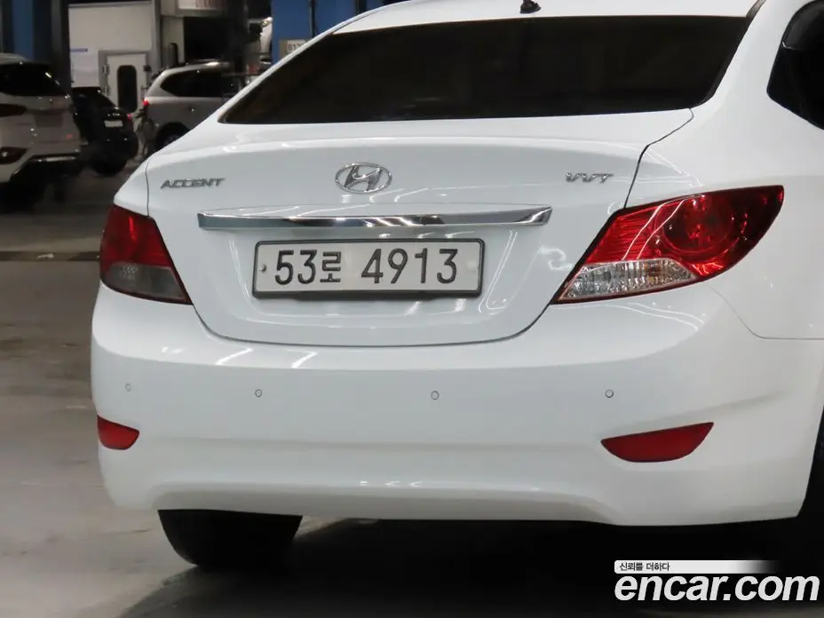 Hyundai Accent 2013 1.4 автомат (гидро), фото 17