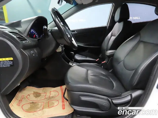 Hyundai Accent 2013 1.4 автомат (гидро), миниатюра 6