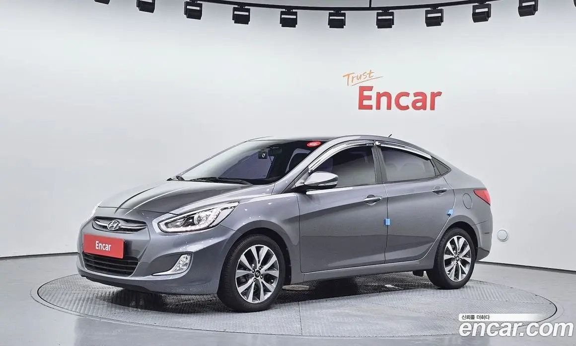 Hyundai Accent 2016 1.6 автомат (гидро), фото 1