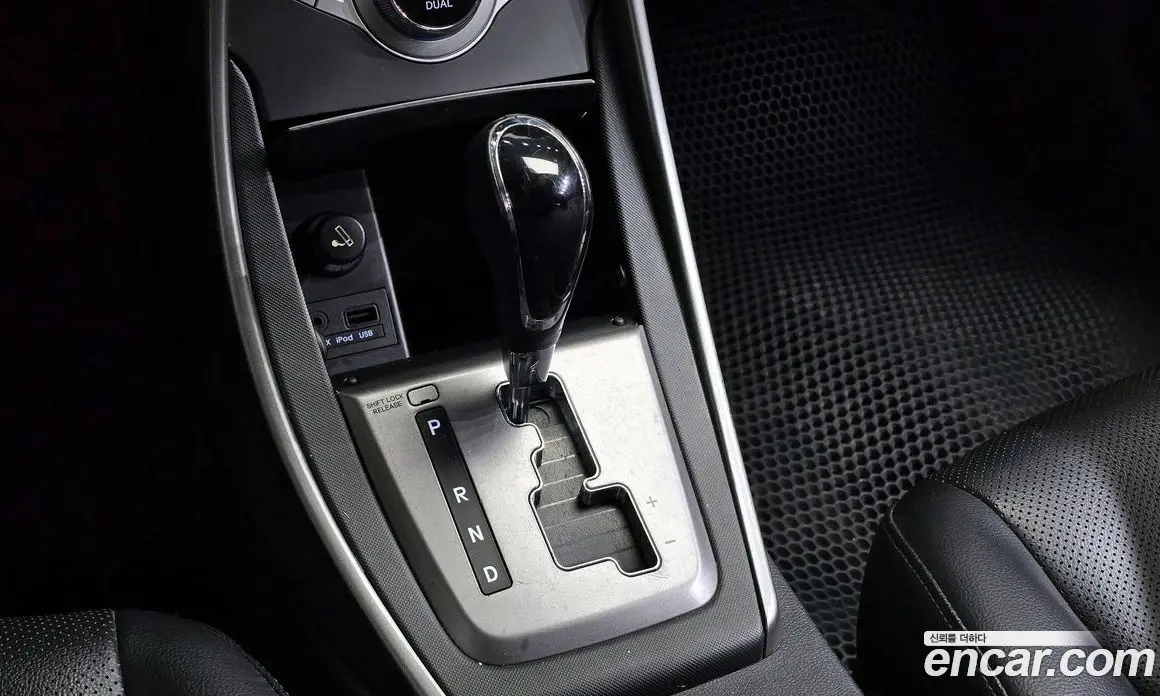 Hyundai Avante 2012 1.6 автомат (гидро), фото 9