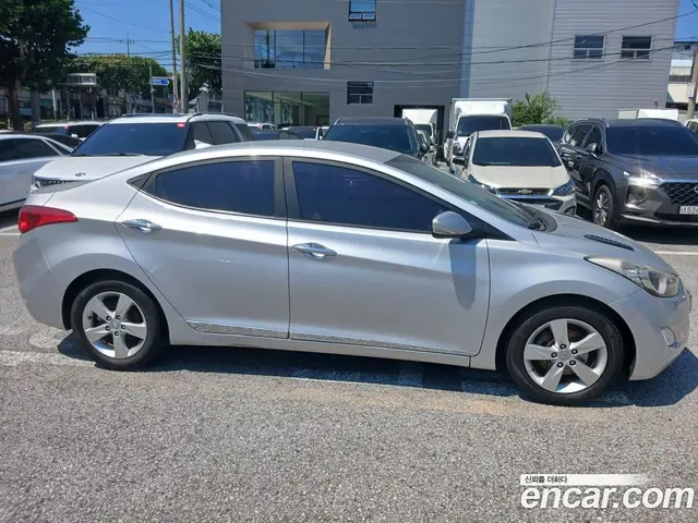 Hyundai Avante 2012 1.6 автомат (гидро), миниатюра 3 Hyundai Avante 2012 1.6 автомат (гидро), миниатюра 3