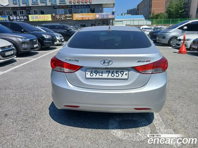 Hyundai Avante 2012 1.6 автомат (гидро), миниатюра 6 Hyundai Avante 2012 1.6 автомат (гидро), миниатюра 6