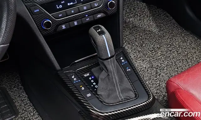 Hyundai Avante 2016 1.6 автомат (гидро), миниатюра 11