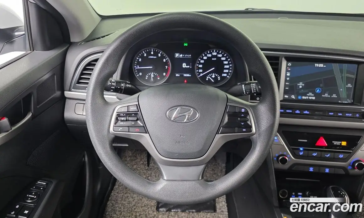 Hyundai Avante 2018 1.6 автомат (гидро), фото 13