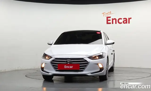 Hyundai Avante 2018 1.6 автомат (гидро), миниатюра 3