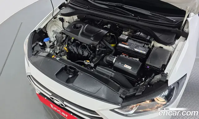 Hyundai Avante 2018 1.6 автомат (гидро), миниатюра 6
