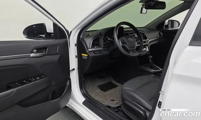 Hyundai Avante 2018 1.6 автомат (гидро), миниатюра 10