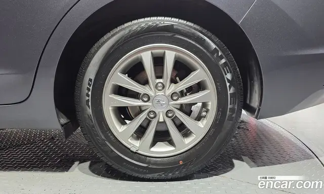 Hyundai Avante 2018 1.6 автомат (гидро), миниатюра 7 Hyundai Avante 2018 1.6 автомат (гидро), миниатюра 7