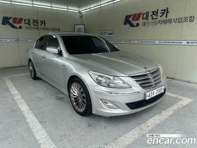 Hyundai Genesis, 2013, 180 324 км