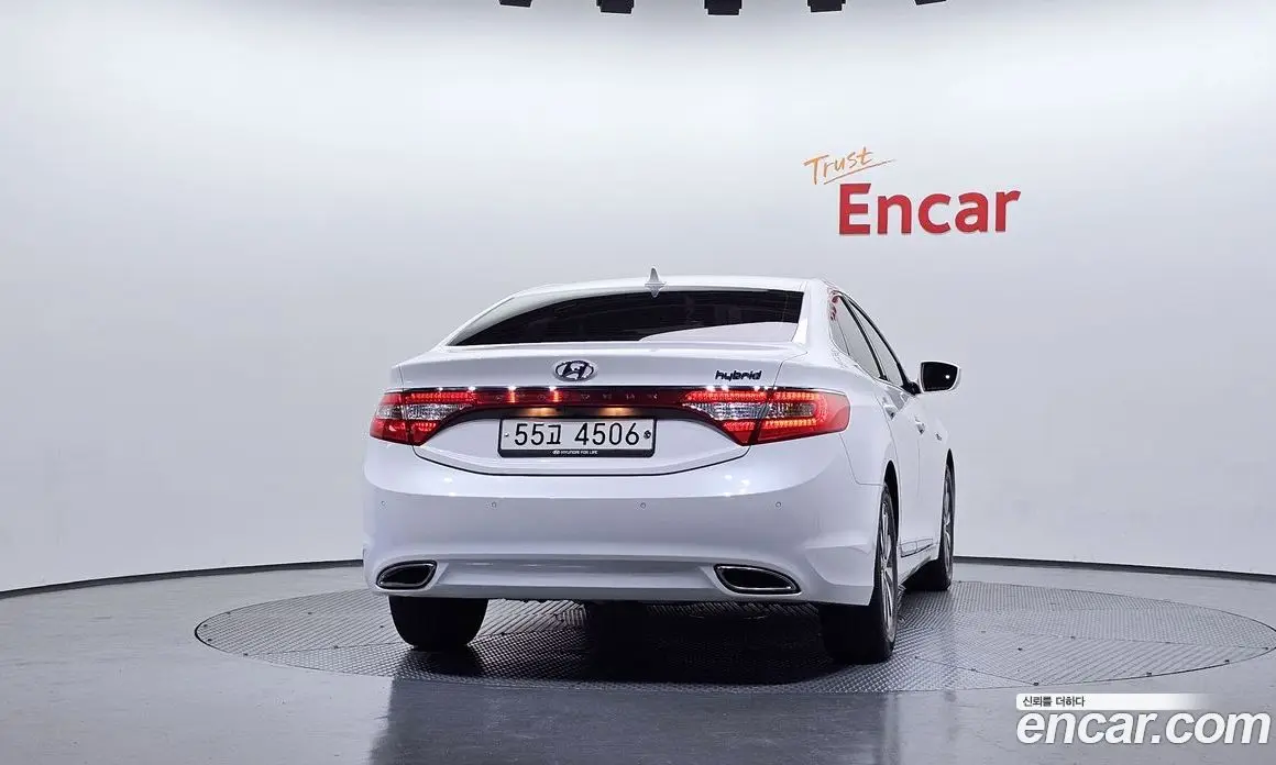 Hyundai Grandeur 2014 2.4 автомат (гидро), фото 4 Hyundai Grandeur 2014 2.4 автомат (гидро), фото 4