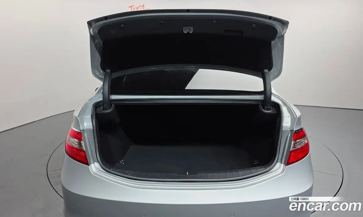 Hyundai Grandeur 2015 2.4 автомат (гидро), фото 20 Hyundai Grandeur 2015 2.4 автомат (гидро), фото 20