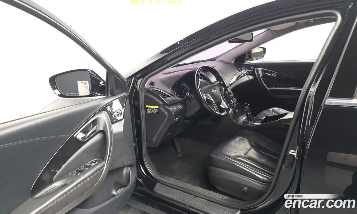 Hyundai Grandeur 2016 3.0 автомат (гидро), фото 13