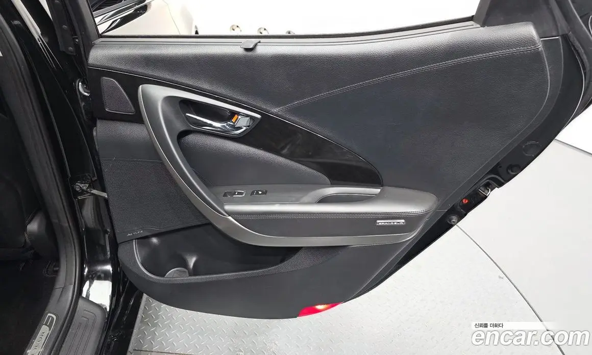 Hyundai Grandeur 2016 3.0 автомат (гидро), фото 15