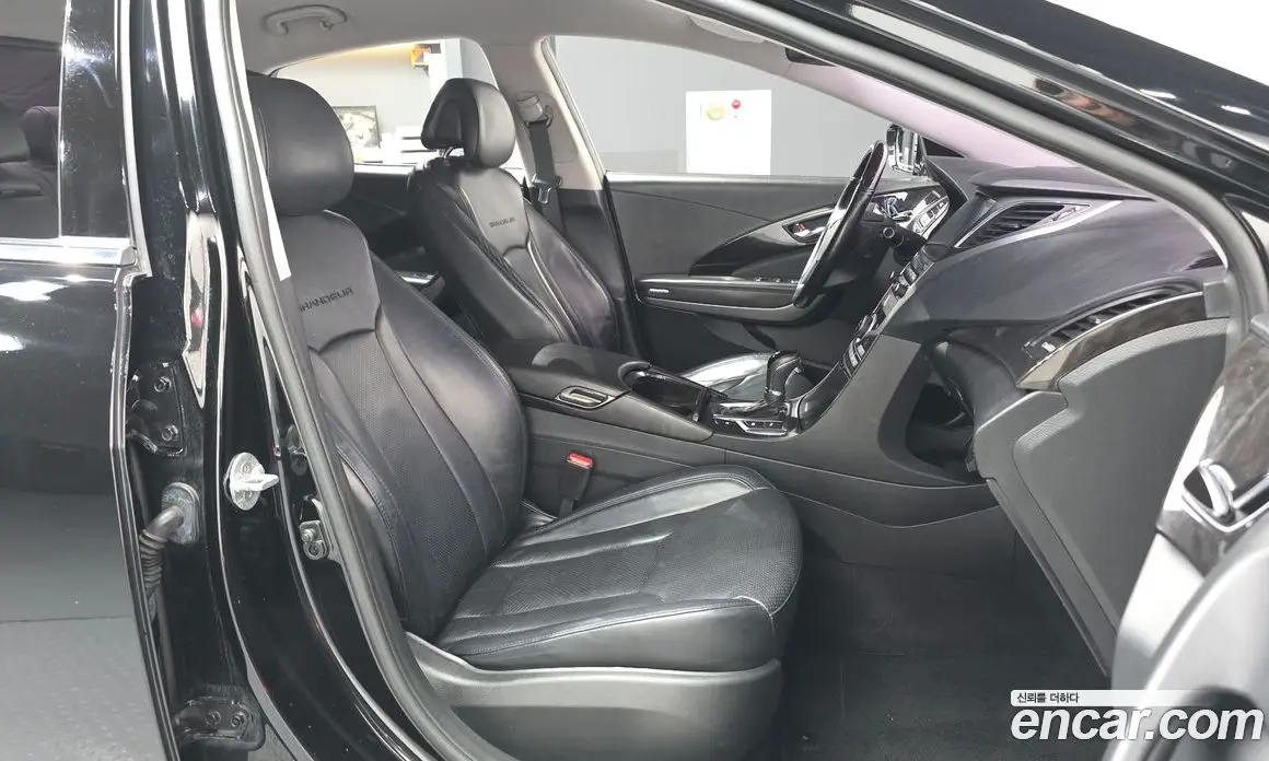 Hyundai Grandeur 2016 3.0 автомат (гидро), фото 17