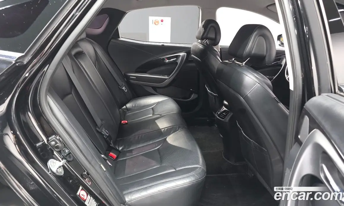 Hyundai Grandeur 2016 3.0 автомат (гидро), фото 18