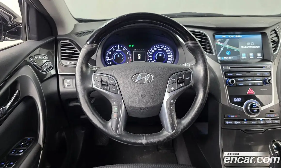 Hyundai Grandeur 2016 3.0 автомат (гидро), фото 13