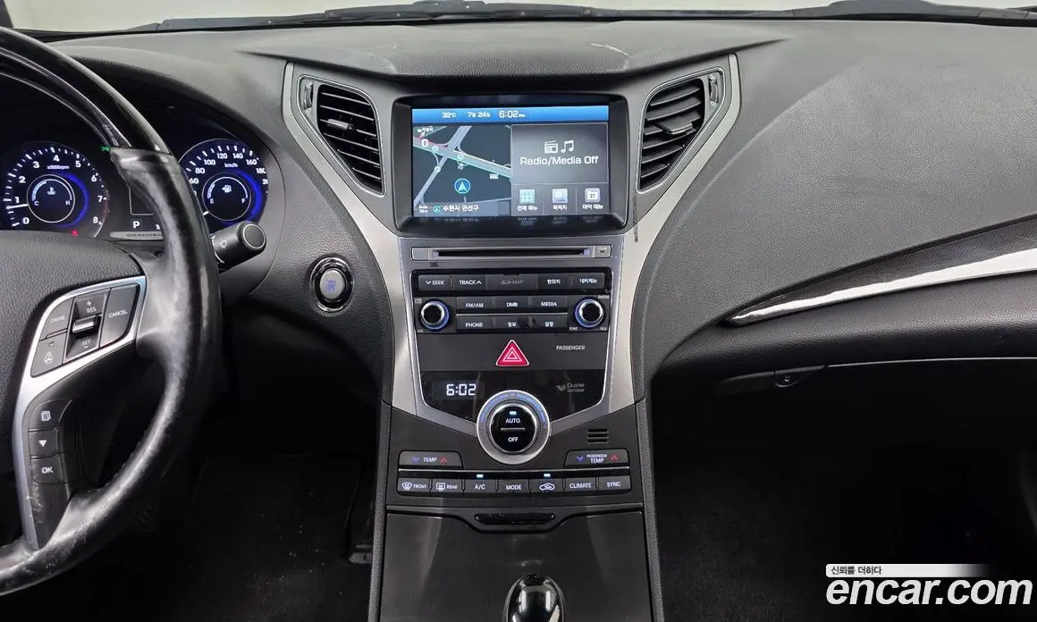 Hyundai Grandeur 2016 3.0 автомат (гидро), фото 14