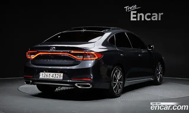 Hyundai Grandeur 2017 2.4 автомат (гидро), миниатюра 2