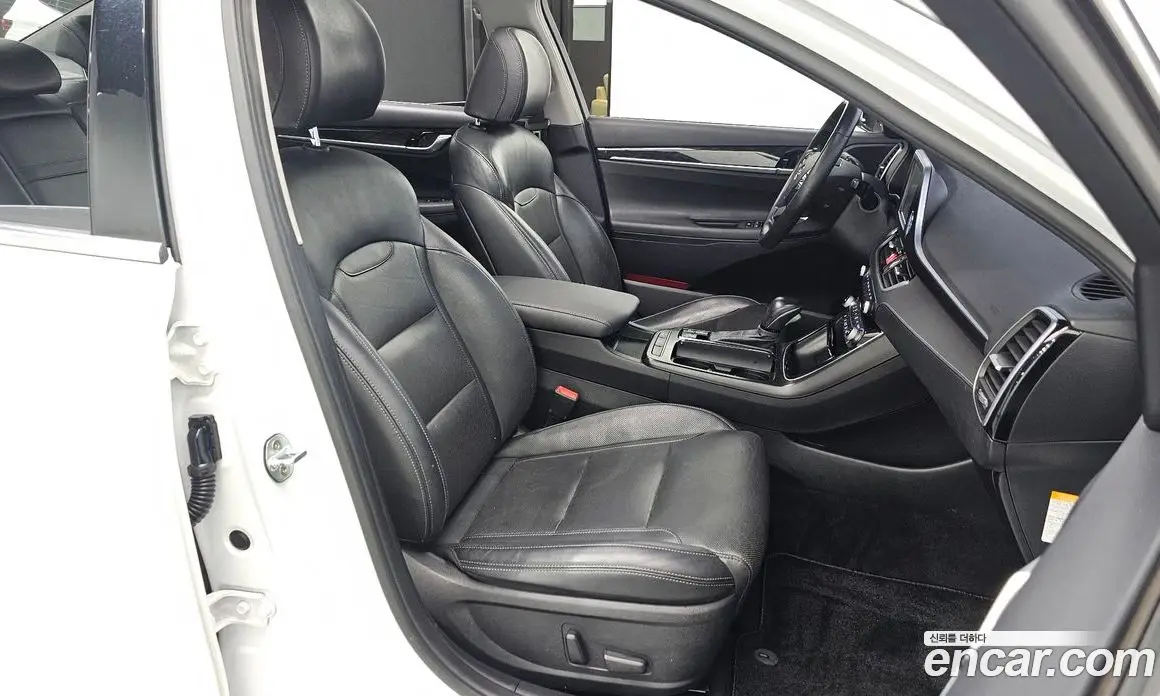 Hyundai Grandeur 2018 2.4 автомат (гидро), фото 12