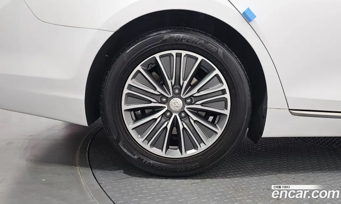 Hyundai Grandeur 2018 2.4 автомат (гидро), фото 5