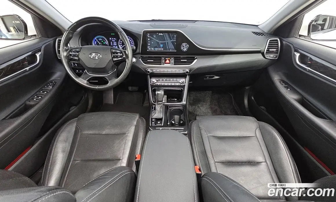 Hyundai Grandeur 2018 2.4 автомат (гидро), фото 7