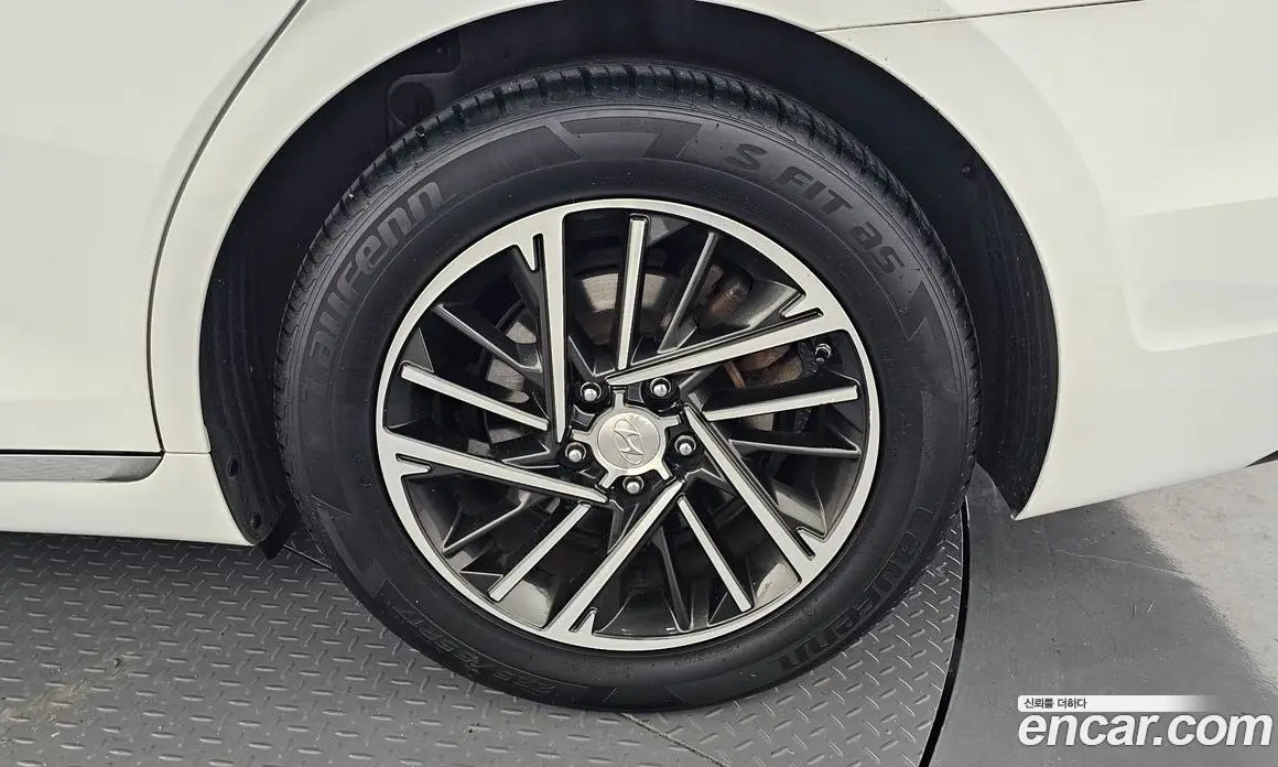 Hyundai Grandeur 2020 2.5 автомат (гидро), фото 7