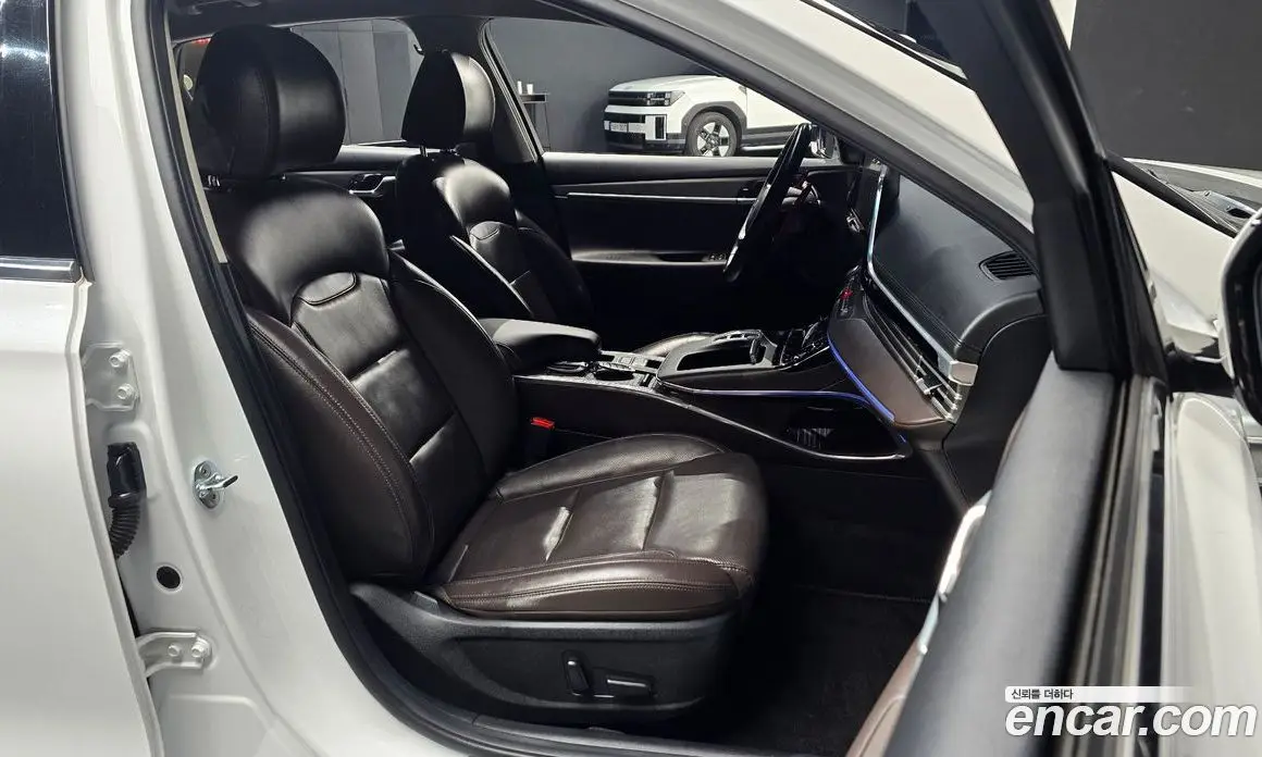 Hyundai Grandeur 2020 2.5 автомат (гидро), фото 12