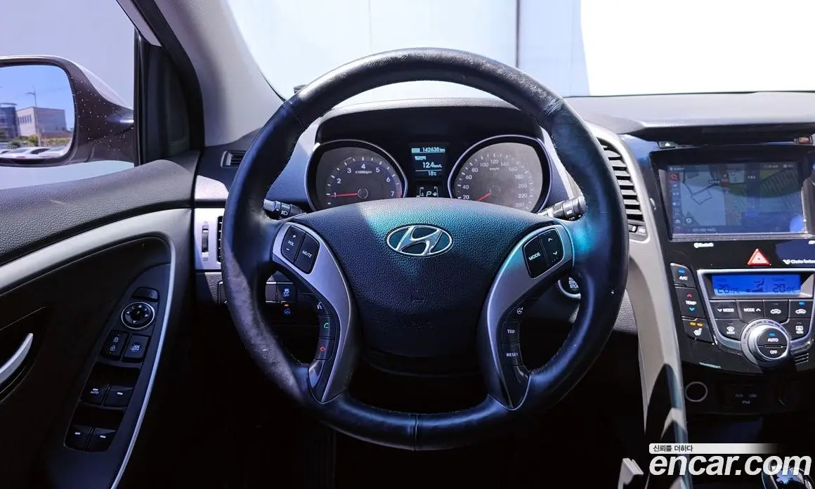 Hyundai i30 2014 1.6 автомат (гидро), фото 15 Hyundai i30 2014 1.6 автомат (гидро), фото 15