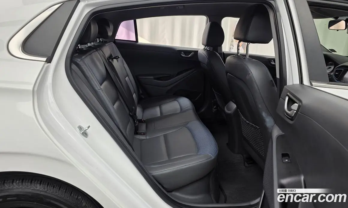 Hyundai Ioniq 2016 1.6 автомат (гидро), фото 18 Hyundai Ioniq 2016 1.6 автомат (гидро), фото 18