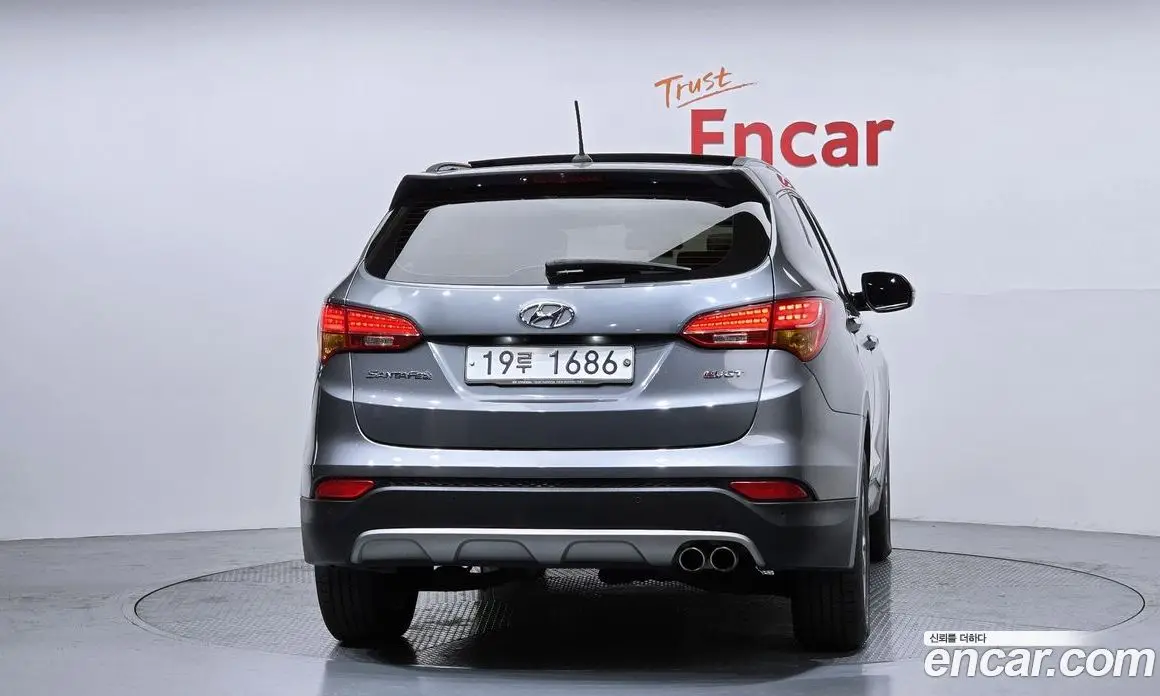 Hyundai Santa Fe 2014 2.0 автомат (гидро), фото 4 Hyundai Santa Fe 2014 2.0 автомат (гидро), фото 4