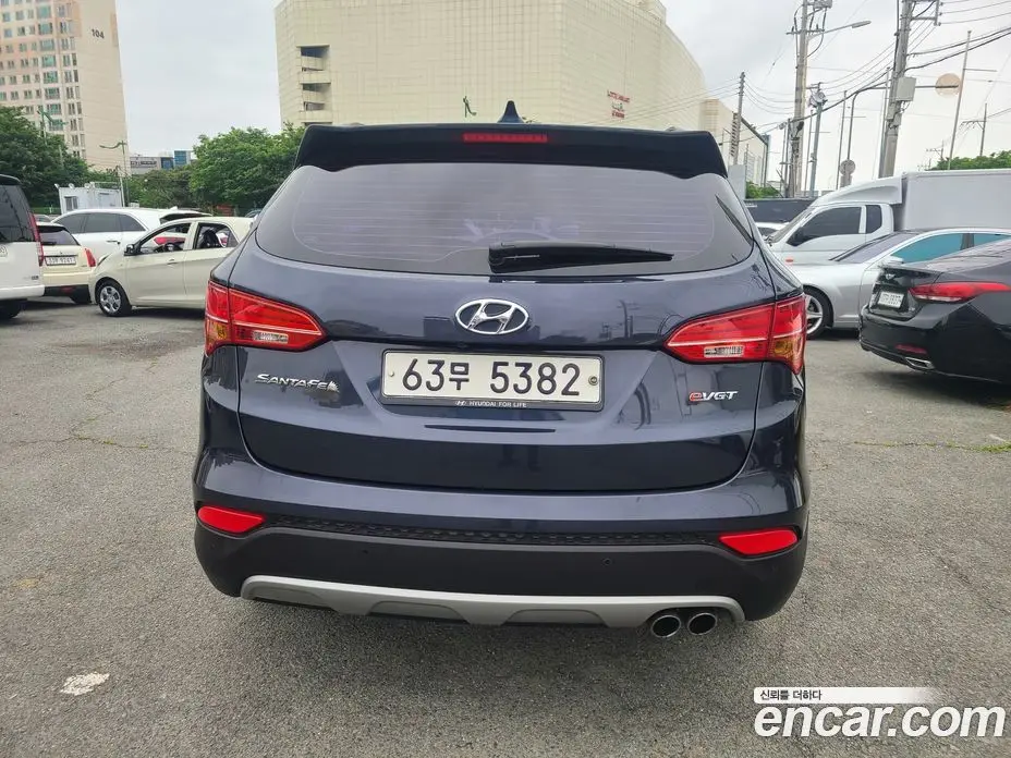 Hyundai Santa Fe 2014 2.0 автомат (гидро), фото 4 Hyundai Santa Fe 2014 2.0 автомат (гидро), фото 4