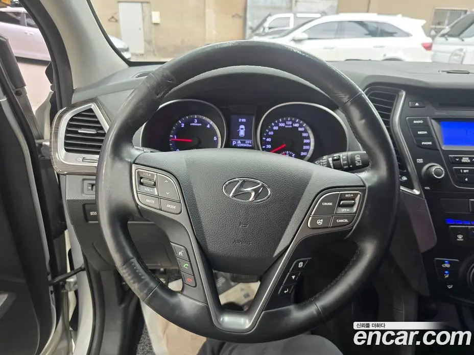 Hyundai Santa Fe 2014 2.0 автомат (гидро), фото 8 Hyundai Santa Fe 2014 2.0 автомат (гидро), фото 8