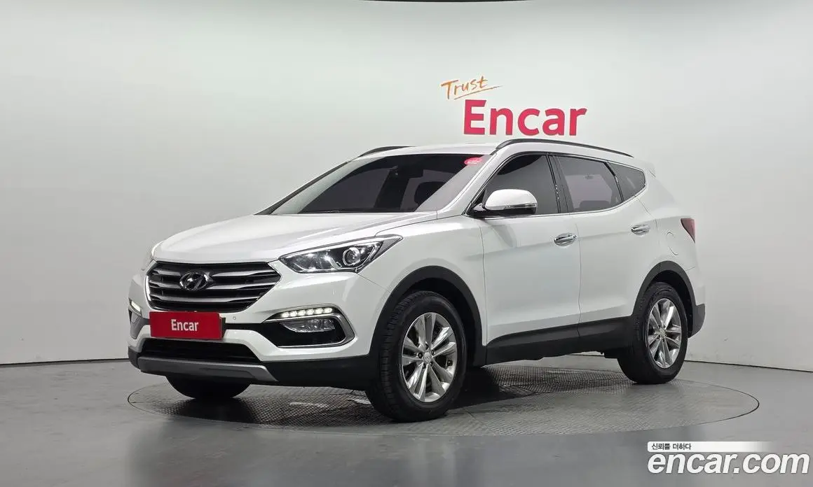 Hyundai Santa Fe 2015 2.0 автомат (гидро), фото 1 Hyundai Santa Fe 2015 2.0 автомат (гидро), фото 1