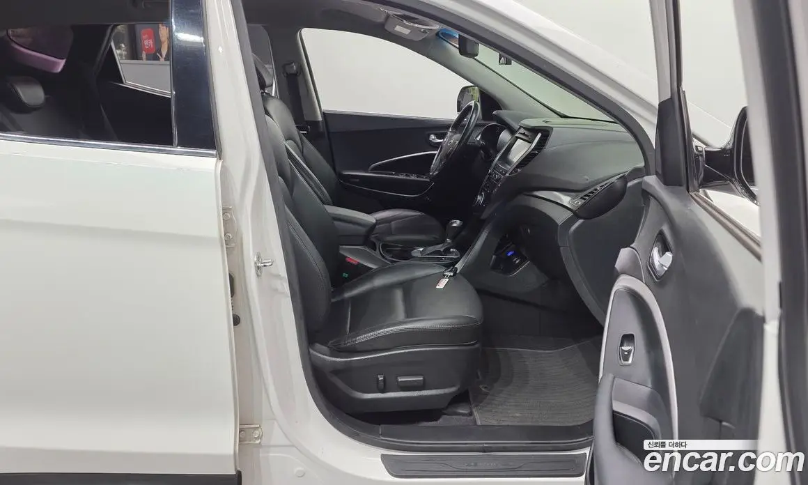 Hyundai Santa Fe 2015 2.0 автомат (гидро), фото 16 Hyundai Santa Fe 2015 2.0 автомат (гидро), фото 16