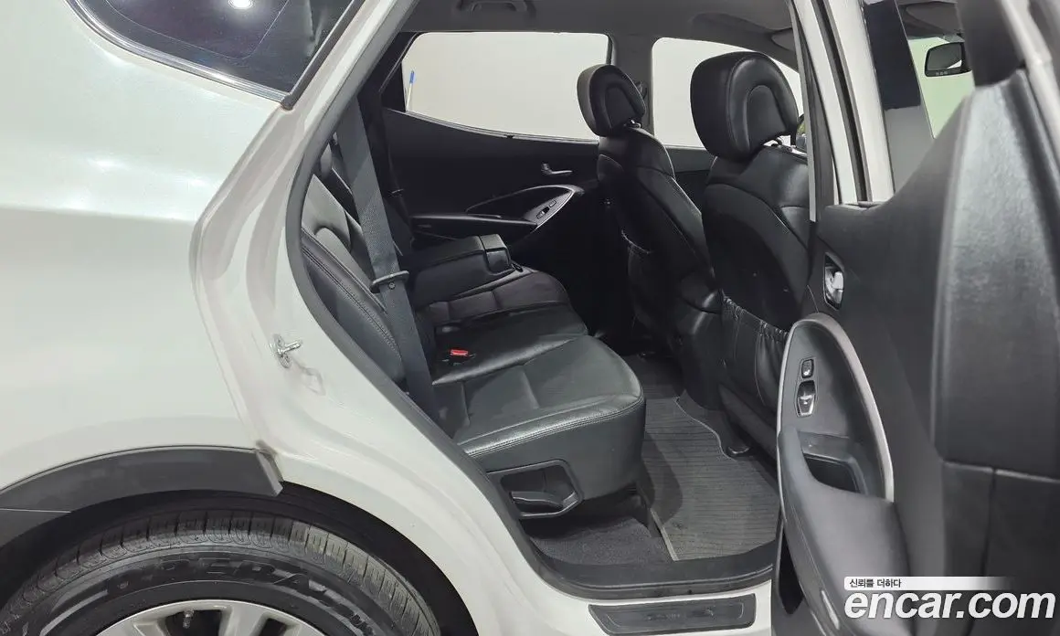Hyundai Santa Fe 2015 2.0 автомат (гидро), фото 17 Hyundai Santa Fe 2015 2.0 автомат (гидро), фото 17