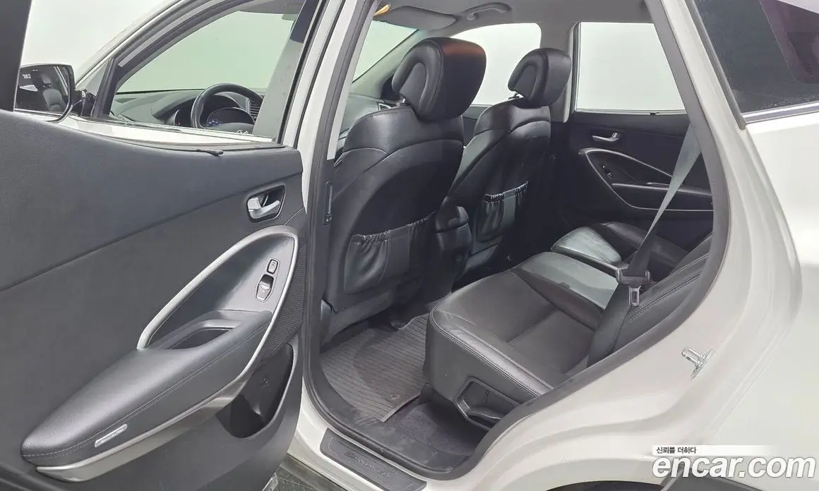 Hyundai Santa Fe 2015 2.0 автомат (гидро), фото 18 Hyundai Santa Fe 2015 2.0 автомат (гидро), фото 18