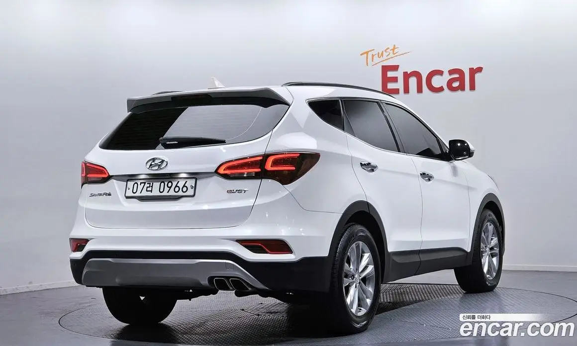 Hyundai Santa Fe 2015 2.0 автомат (гидро), фото 2 Hyundai Santa Fe 2015 2.0 автомат (гидро), фото 2