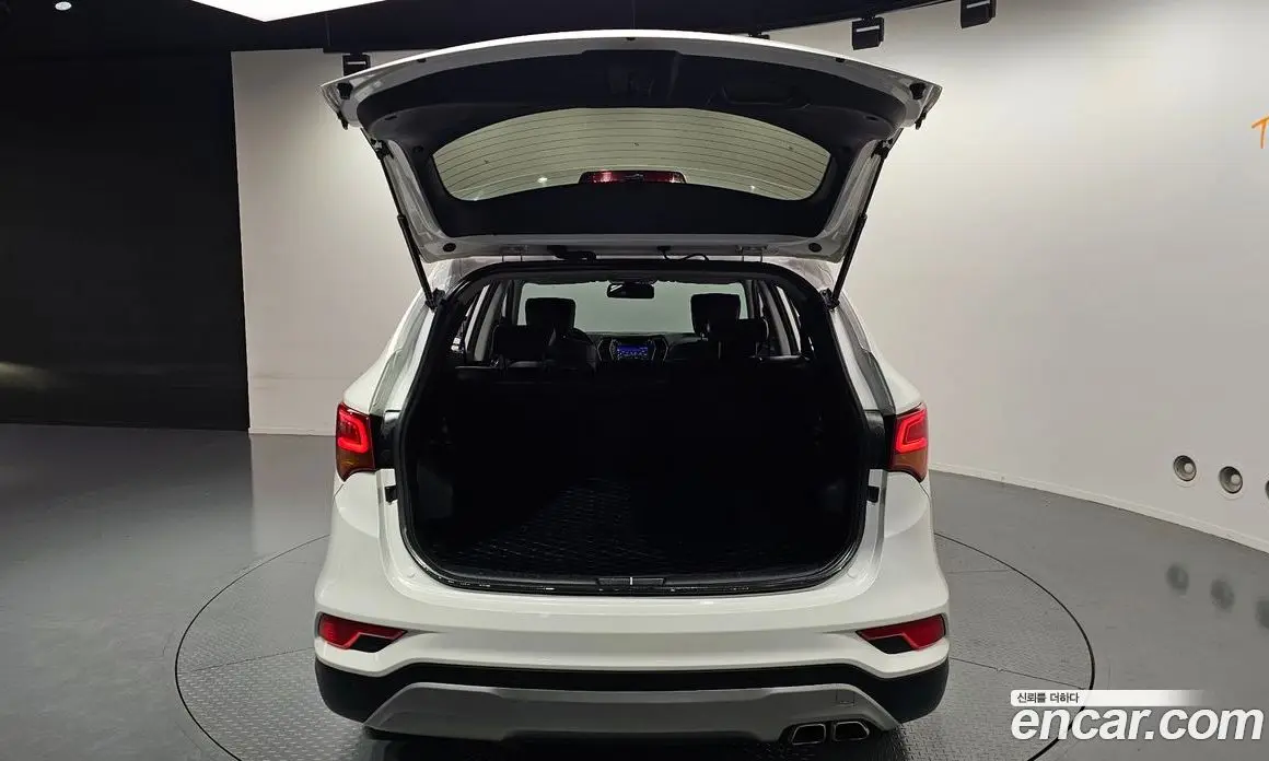 Hyundai Santa Fe 2015 2.0 автомат (гидро), фото 18 Hyundai Santa Fe 2015 2.0 автомат (гидро), фото 18