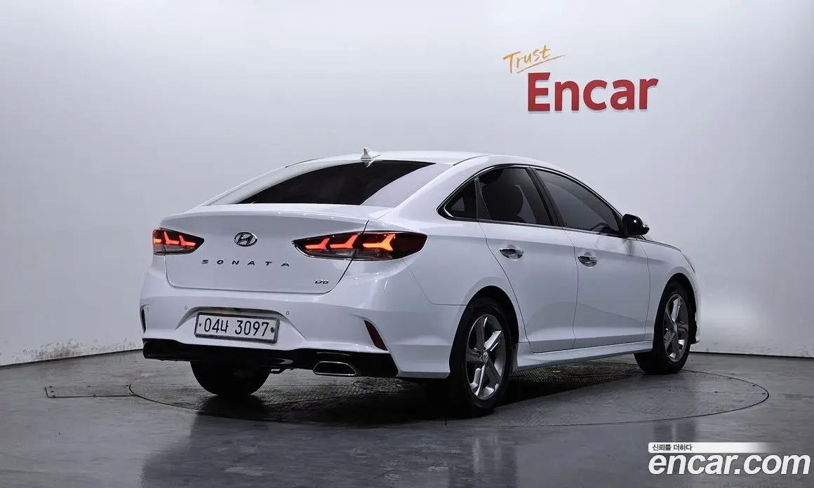 Hyundai Sonata 2017 1.7 автомат (гидро), фото 2 Hyundai Sonata 2017 1.7 автомат (гидро), фото 2