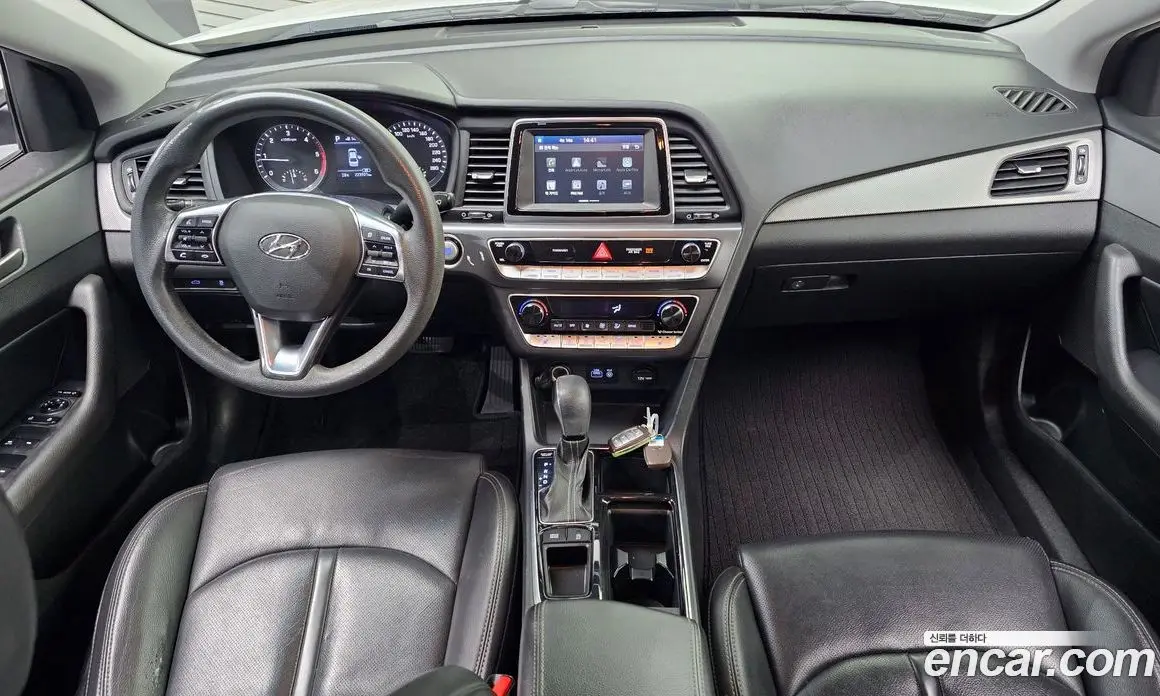 Hyundai Sonata 2017 1.7 автомат (гидро), фото 7 Hyundai Sonata 2017 1.7 автомат (гидро), фото 7